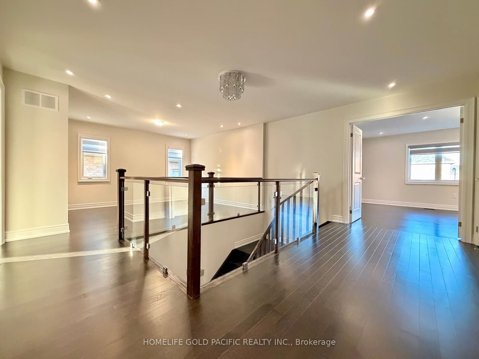 46 Haskins Crescent thumbnail 22