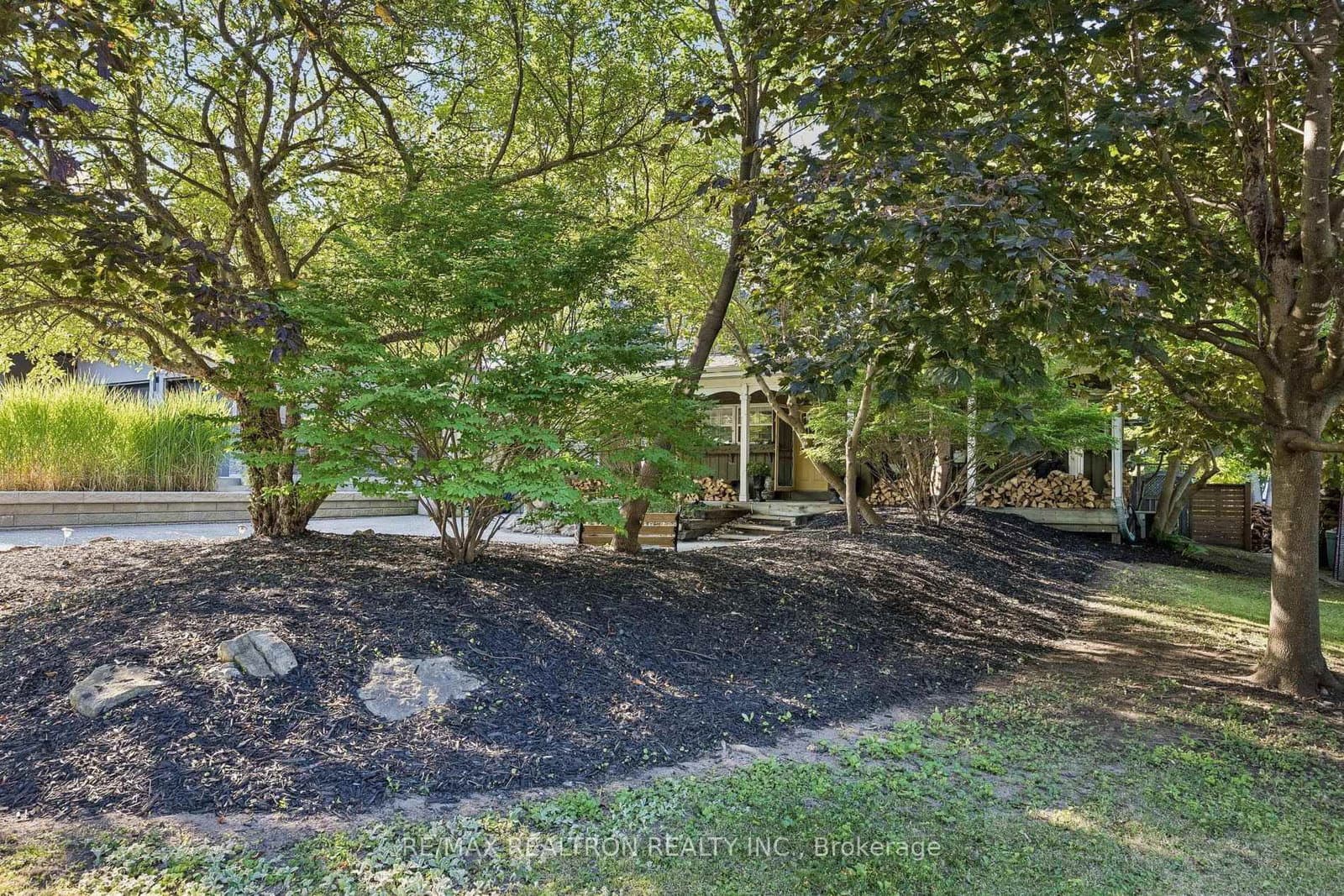 14 Rougecrest Drive thumbnail 33