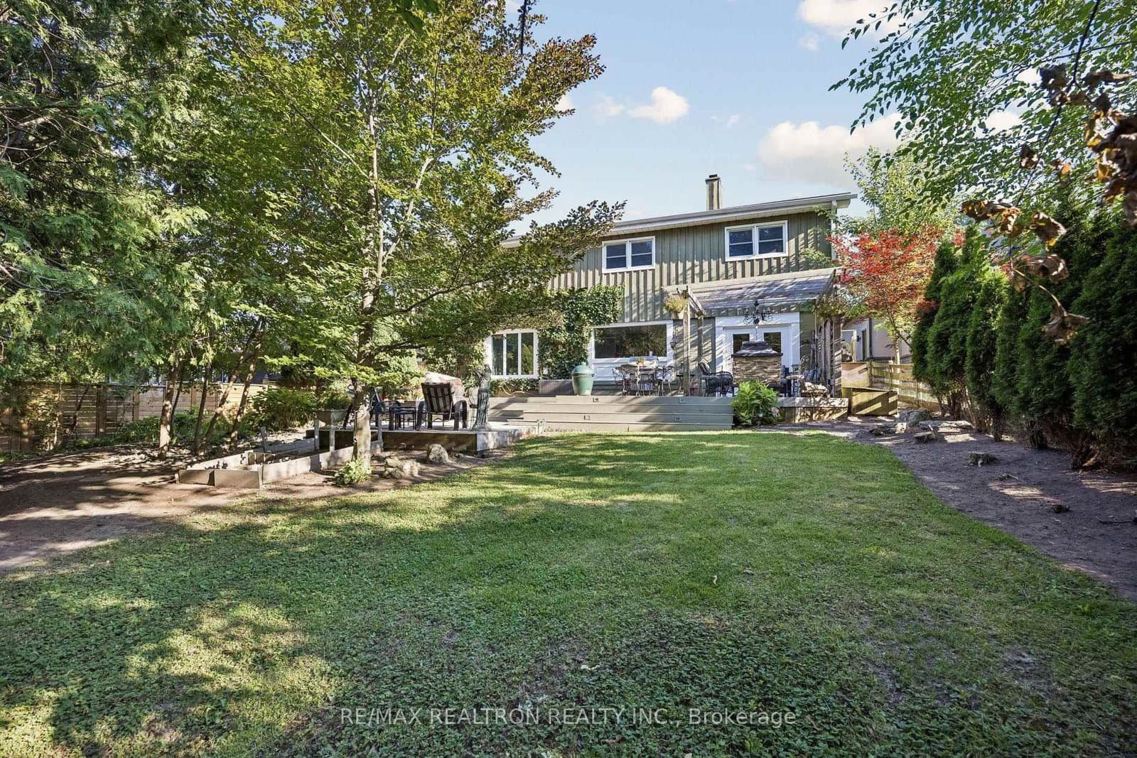14 Rougecrest Drive thumbnail 40