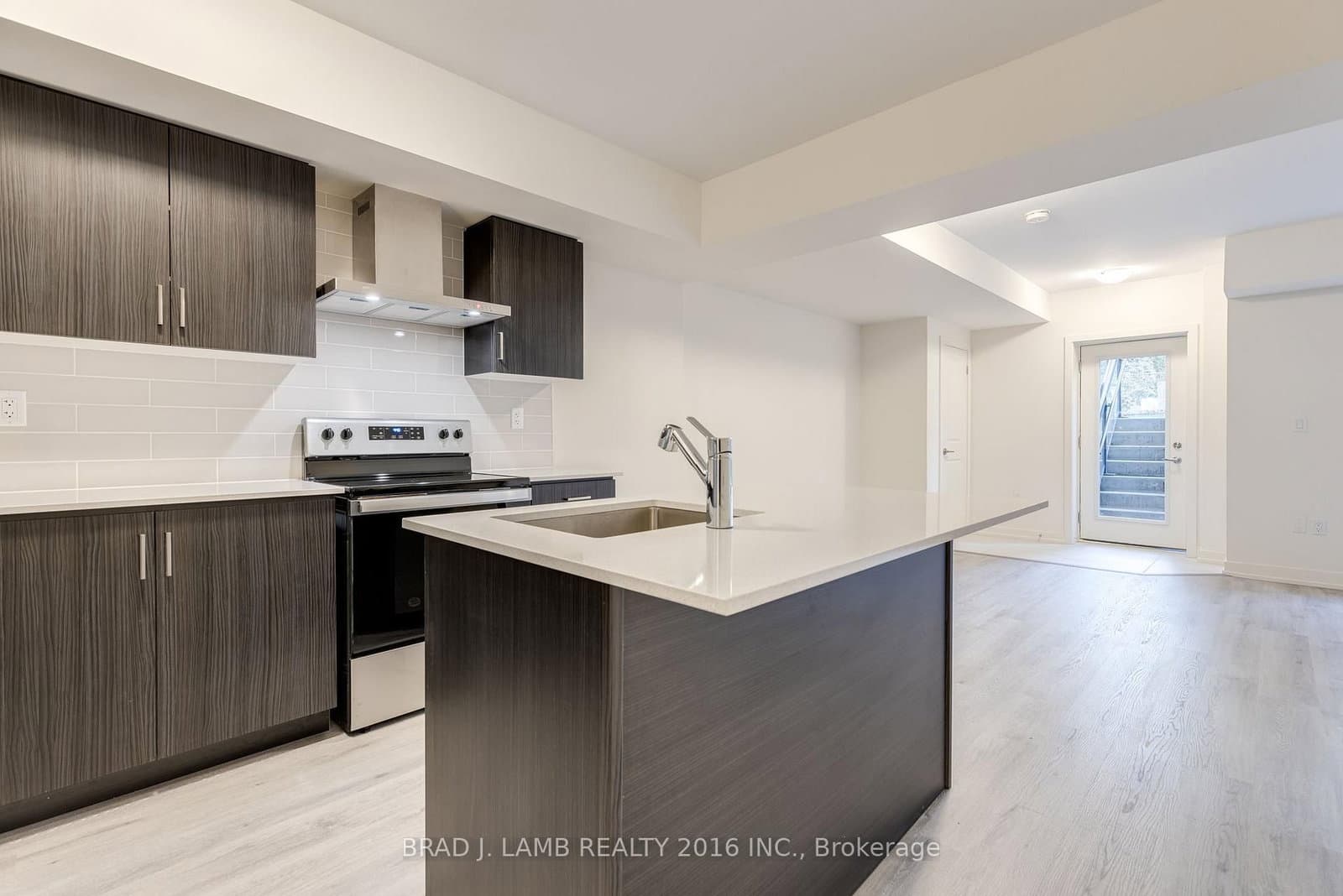 58 Elizabeth Street S, Unit 2106 thumbnail 3