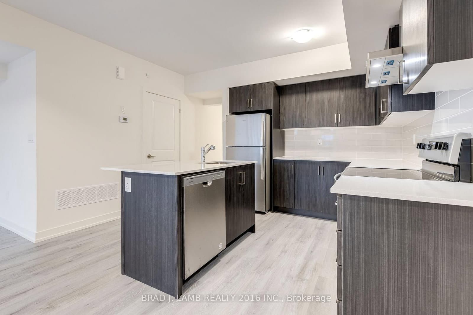 58 Elizabeth Street S, Unit 2106 thumbnail 6