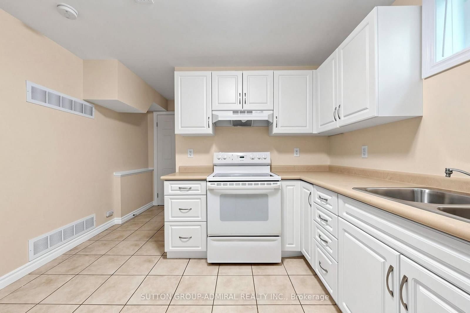 203 John Street, Unit BSMT thumbnail 4
