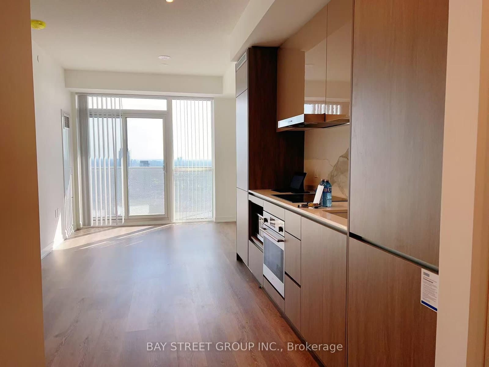28 Interchange Way, Unit 4208 thumbnail 2