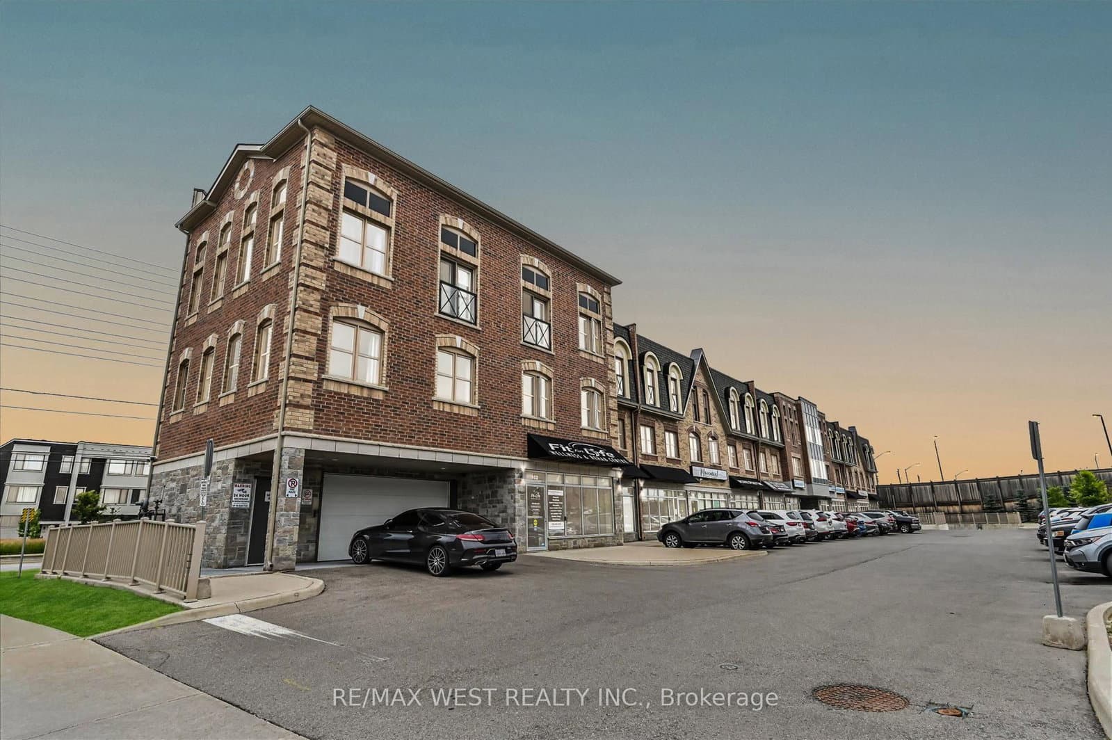 3865 Major Mackenzie Drive, Unit 219 thumbnail 2