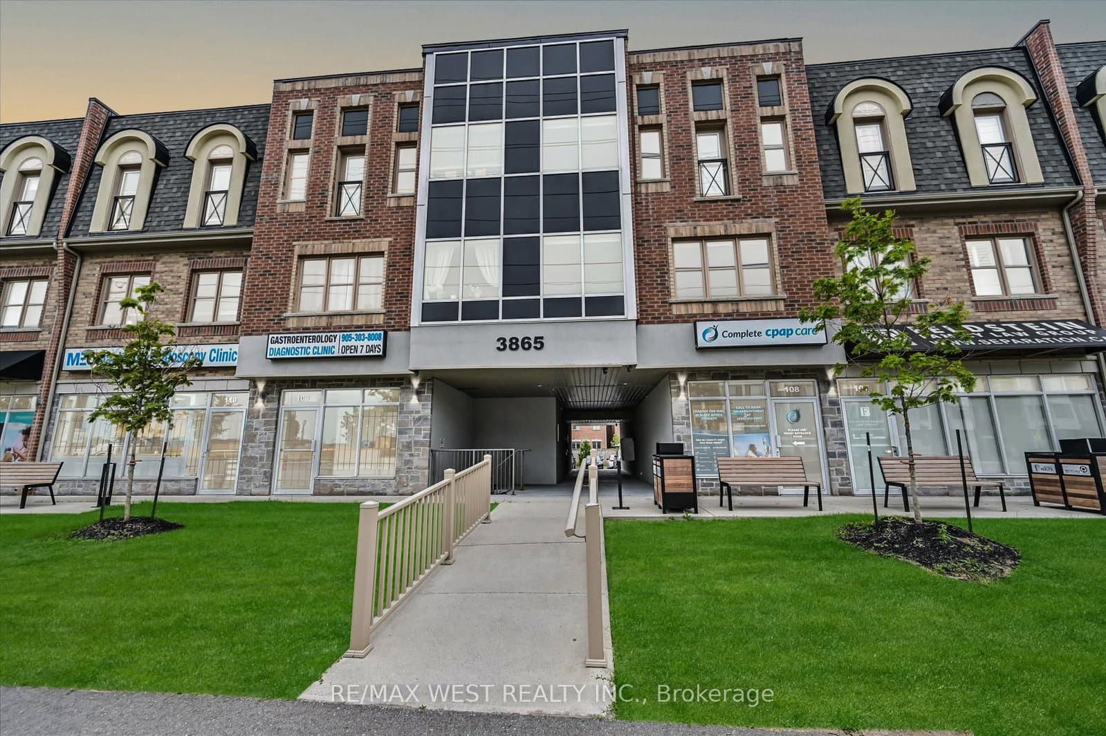 3865 Major Mackenzie Drive, Unit 219 thumbnail 4