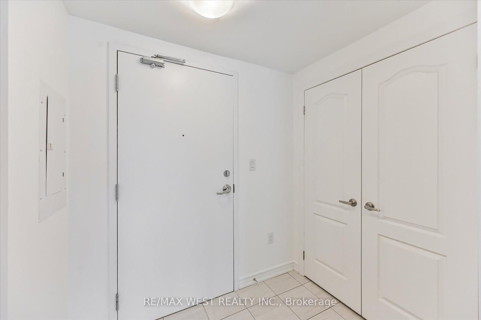 3865 Major Mackenzie Drive, Unit 219 thumbnail 7