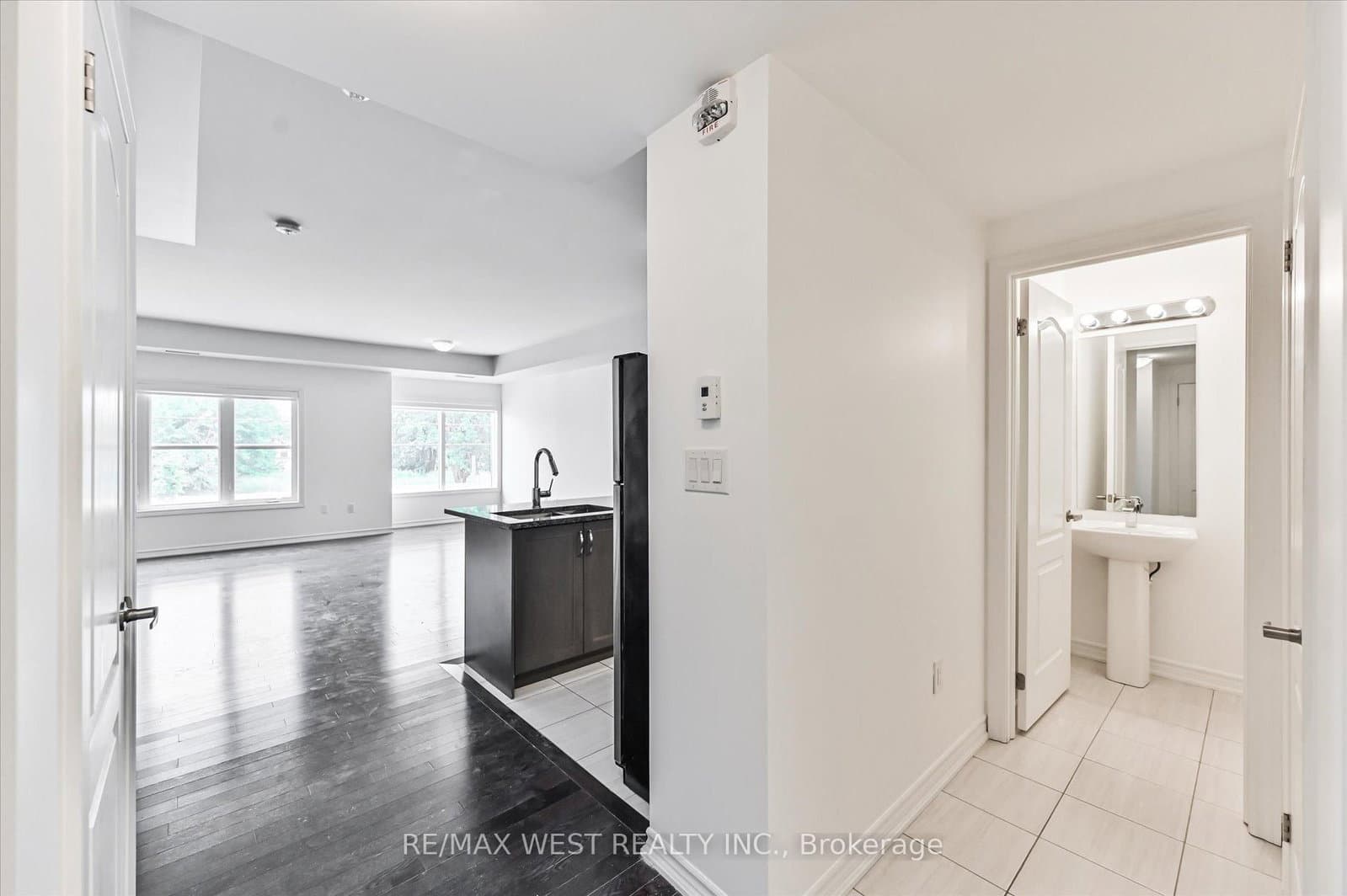 3865 Major Mackenzie Drive, Unit 219 thumbnail 8