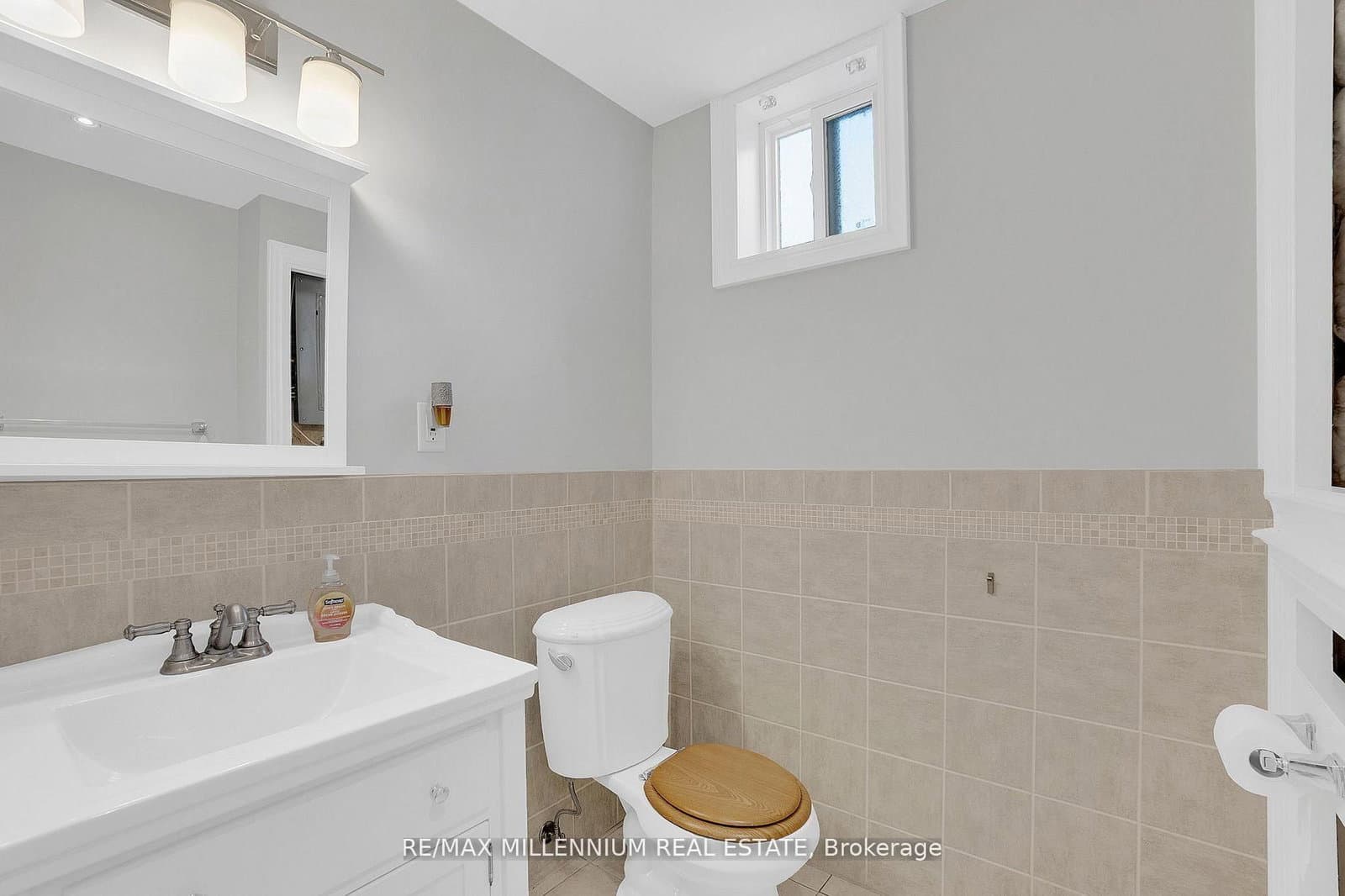 99 Willis Road, Unit Lower thumbnail 9