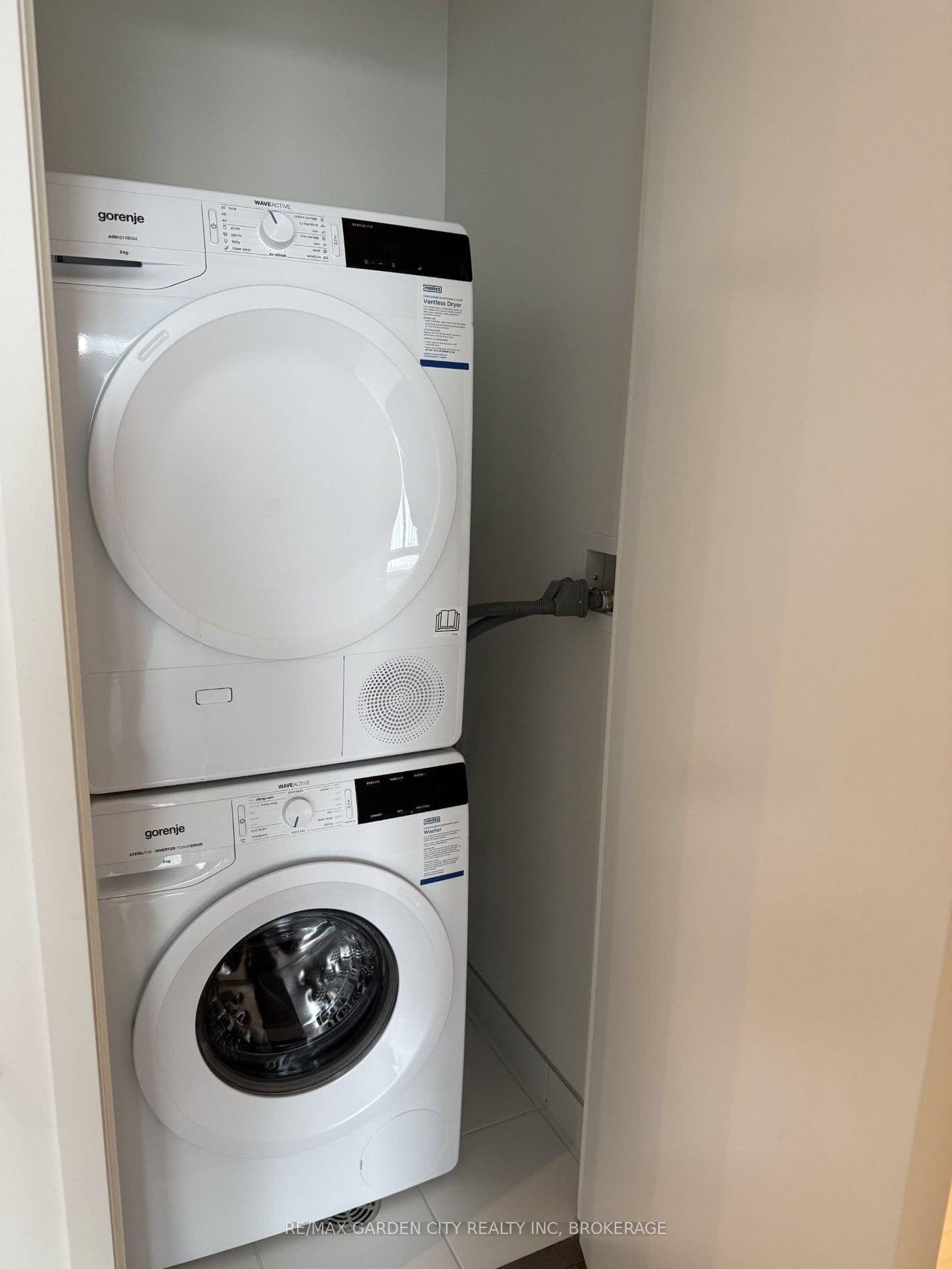 28 Interchange Way W, Unit 1701 thumbnail 6