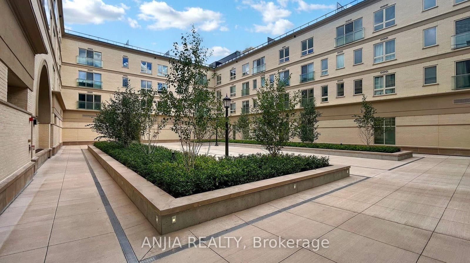 101 Cathedral High Street, Unit 303 thumbnail 34