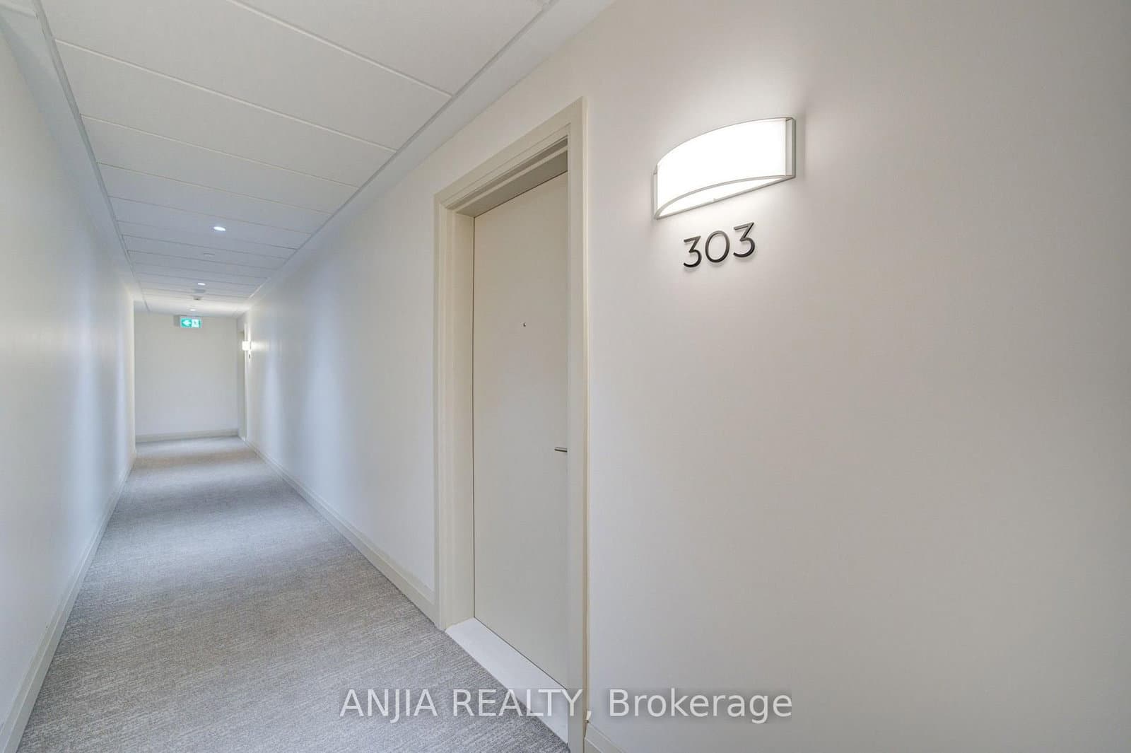 101 Cathedral High Street, Unit 303 thumbnail 4