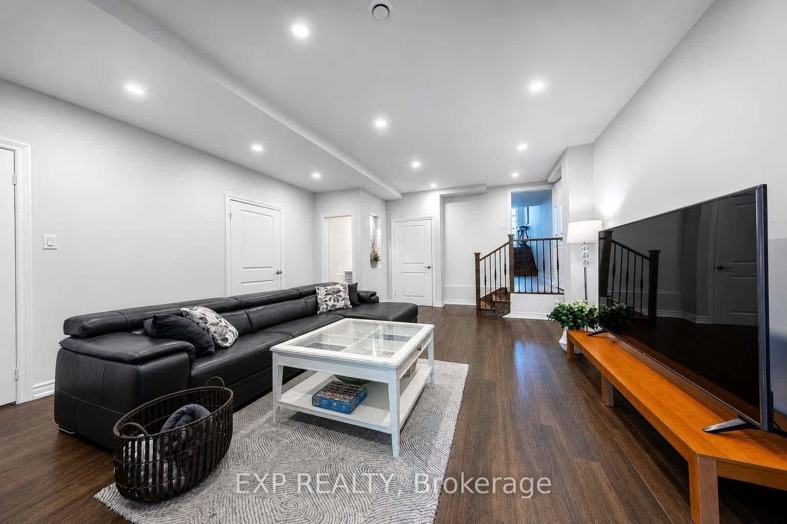 8900 Bathurst Street, Unit 9 thumbnail 35