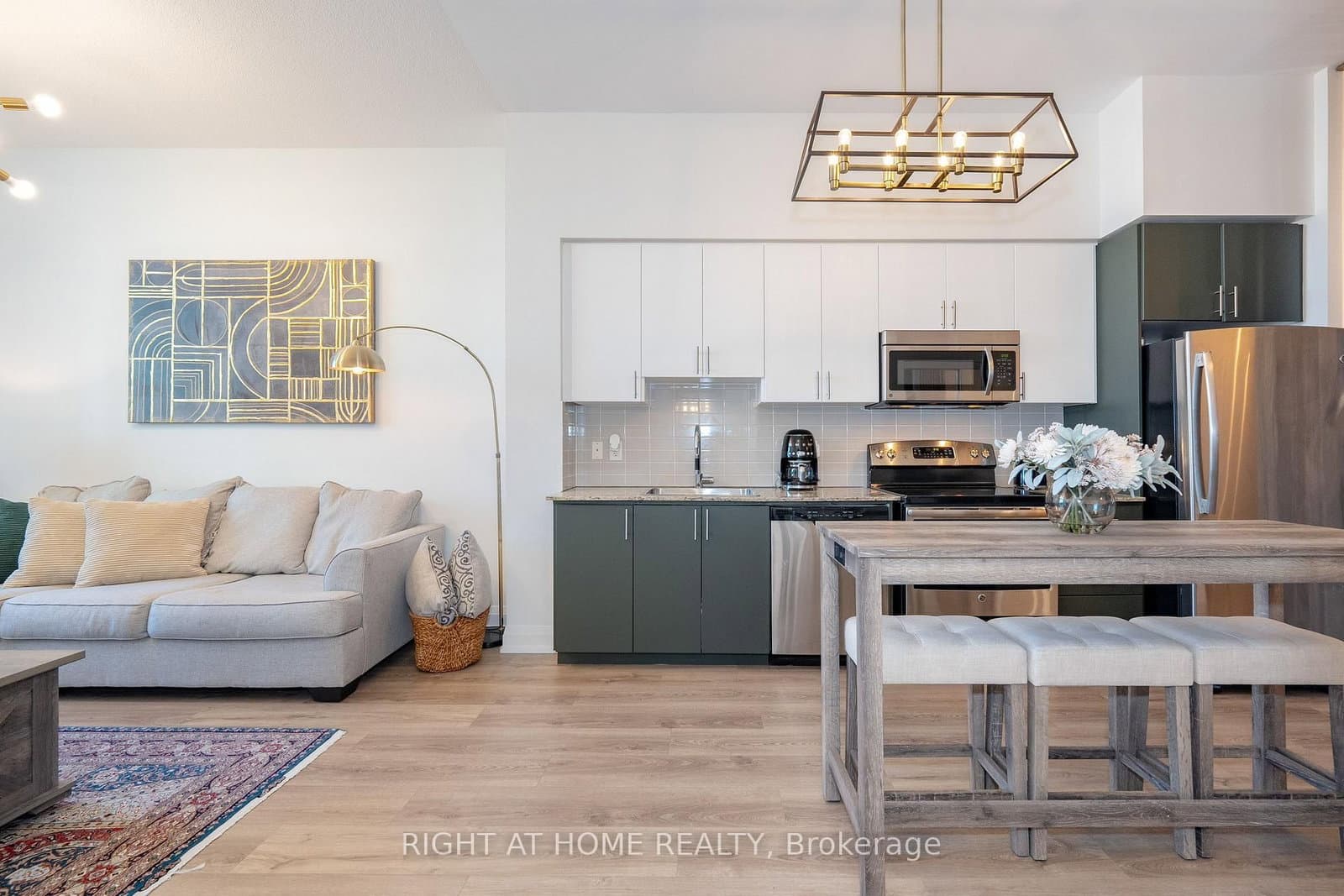 7171 Yonge Street, Unit 306 - Image 1