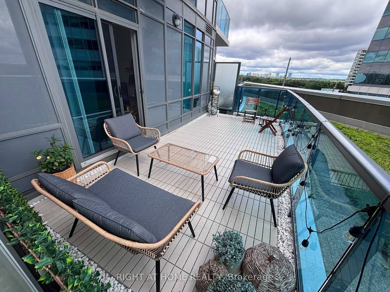 7171 Yonge Street, Unit 306 thumbnail 15