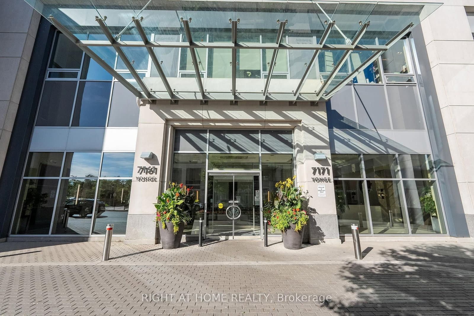 7171 Yonge Street, Unit 306 thumbnail 21