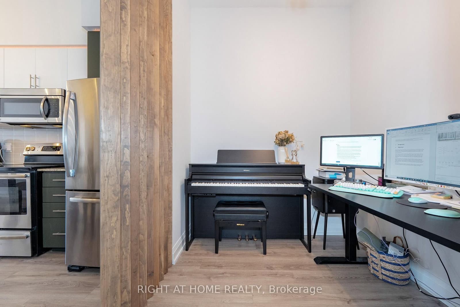 7171 Yonge Street, Unit 306 thumbnail 8