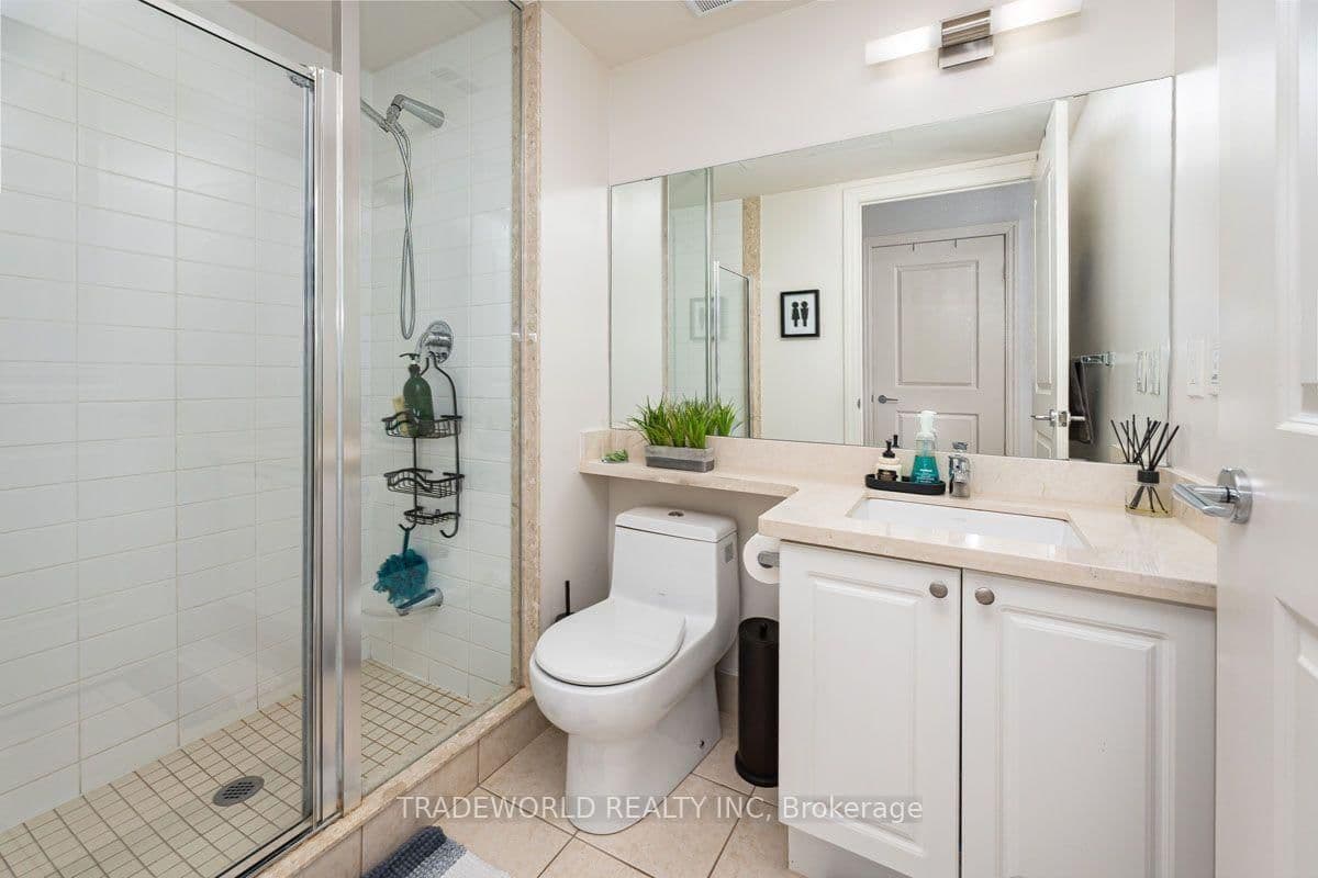 131 Upper Duke Crescent, Unit 504 thumbnail 16