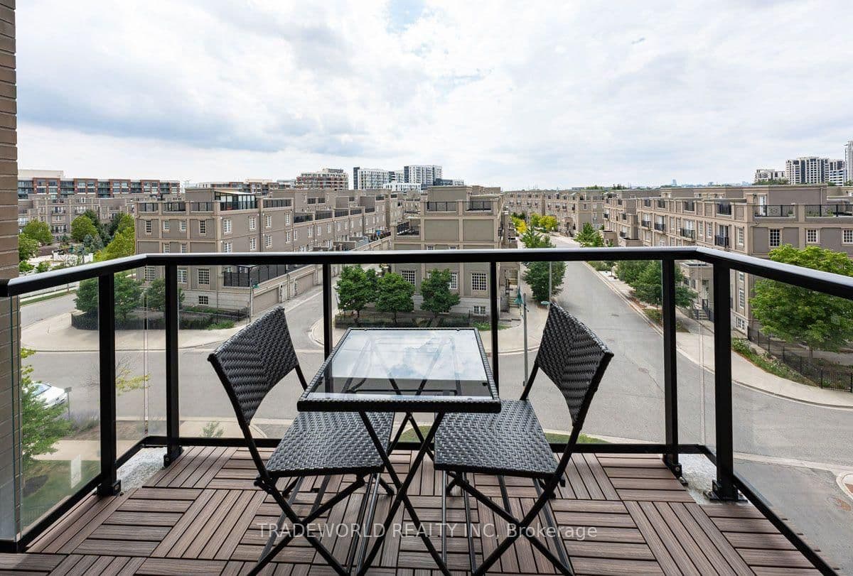 131 Upper Duke Crescent, Unit 504 thumbnail 17