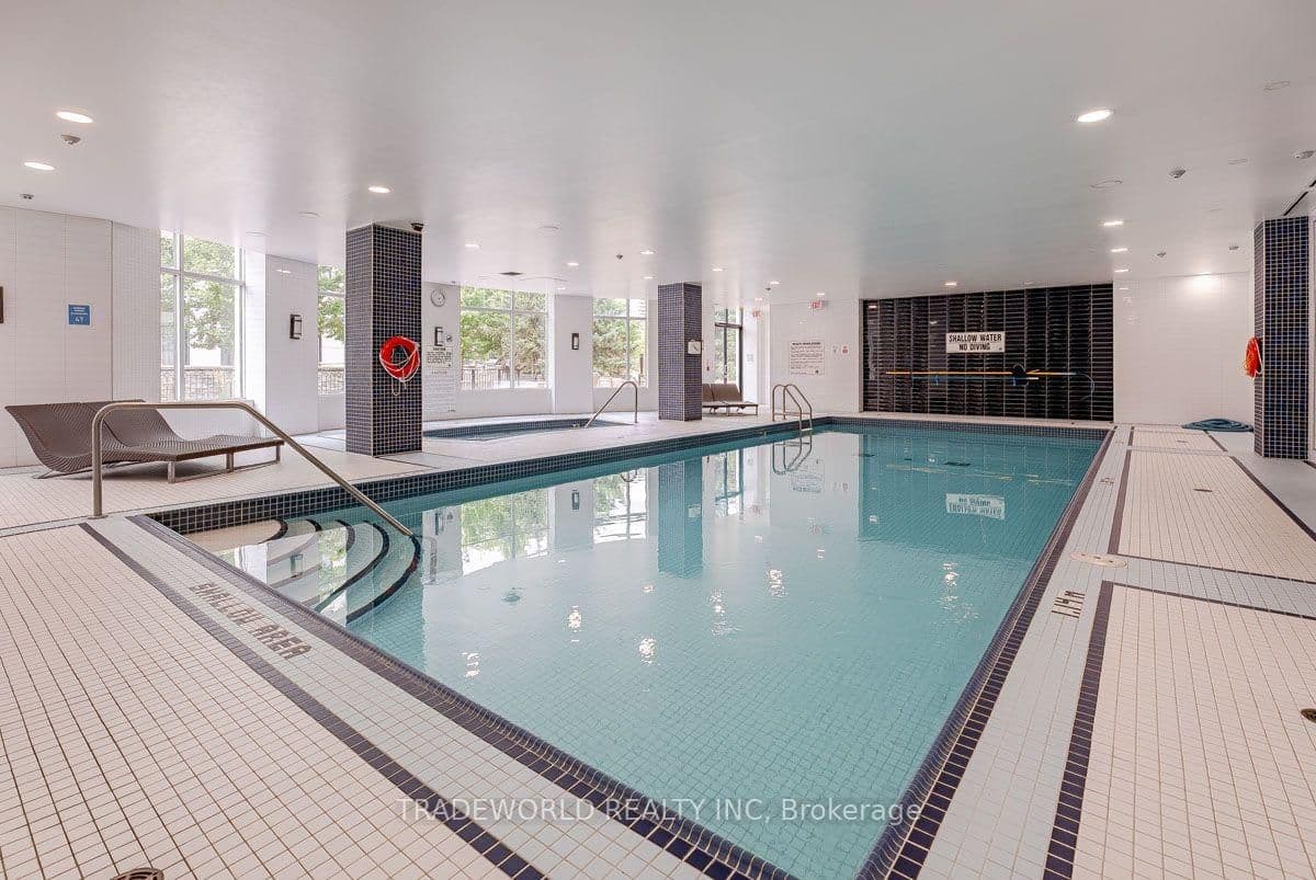 131 Upper Duke Crescent, Unit 504 thumbnail 20