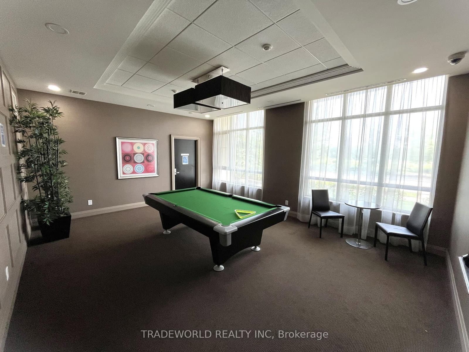 131 Upper Duke Crescent, Unit 504 thumbnail 22