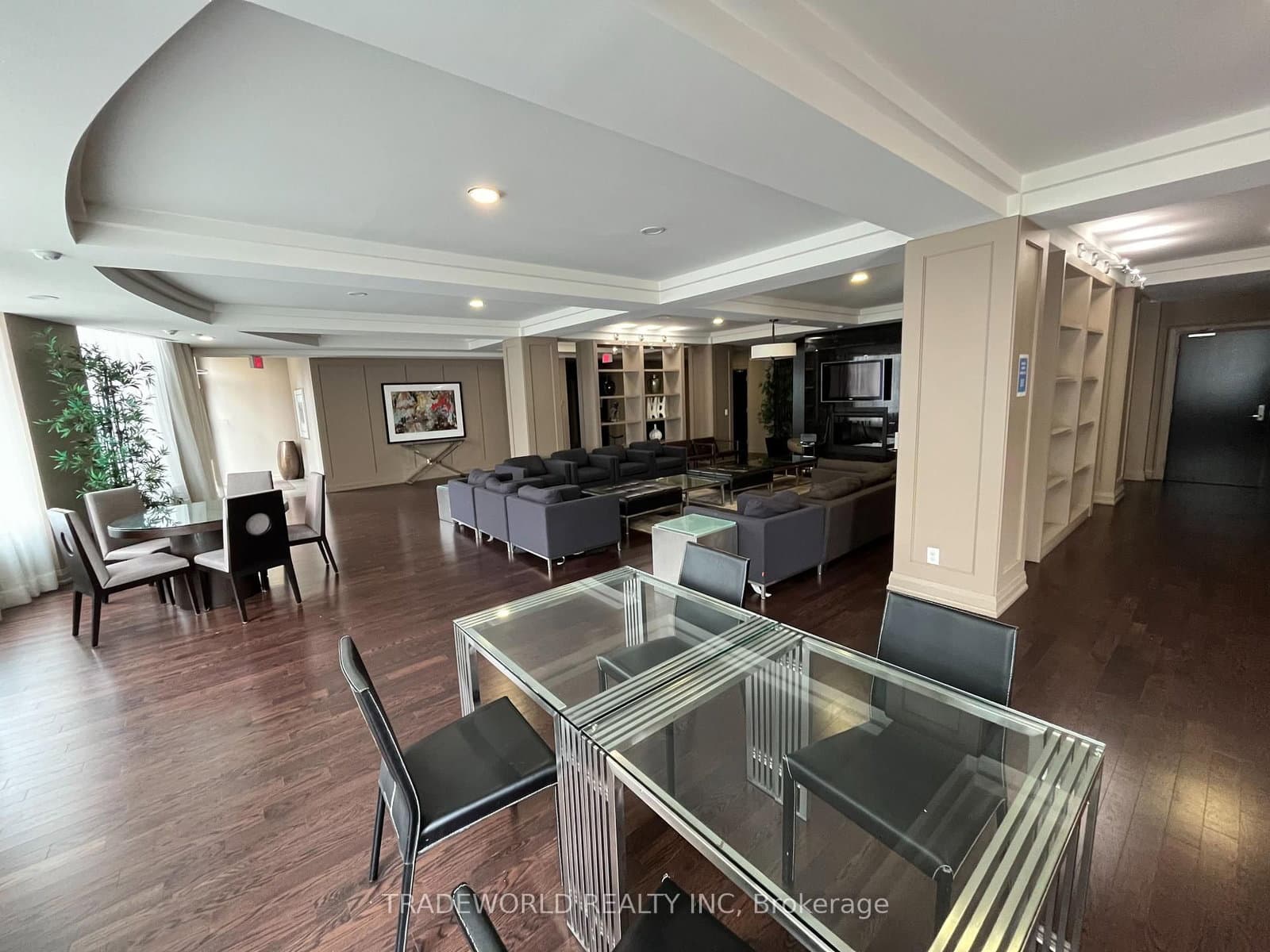 131 Upper Duke Crescent, Unit 504 thumbnail 23