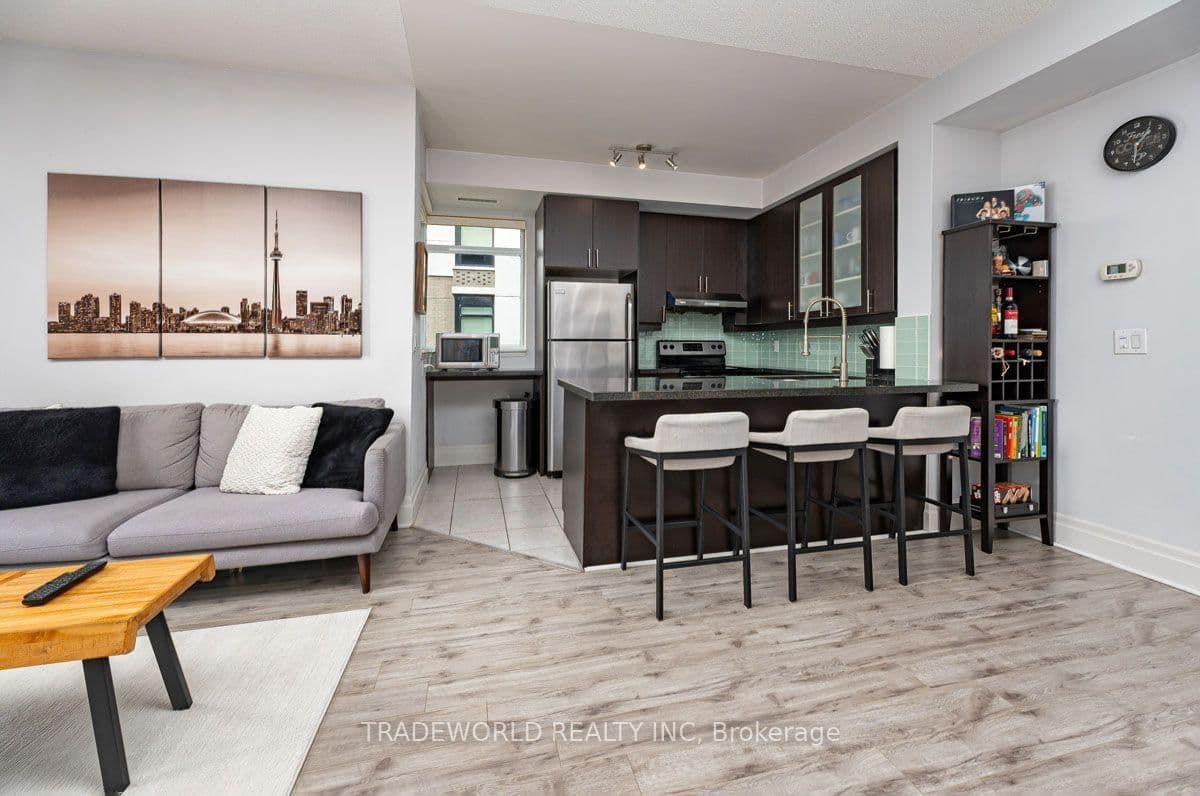 131 Upper Duke Crescent, Unit 504 thumbnail 5