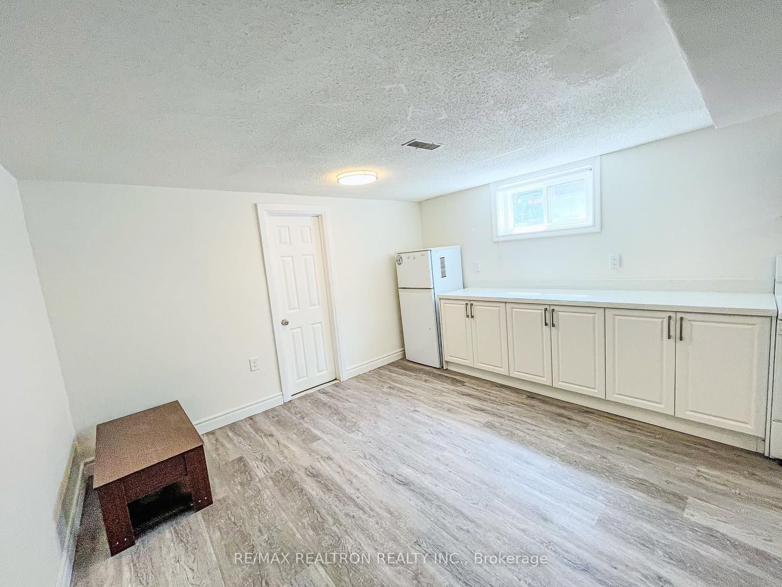 52 Glen Cameron Road thumbnail 17