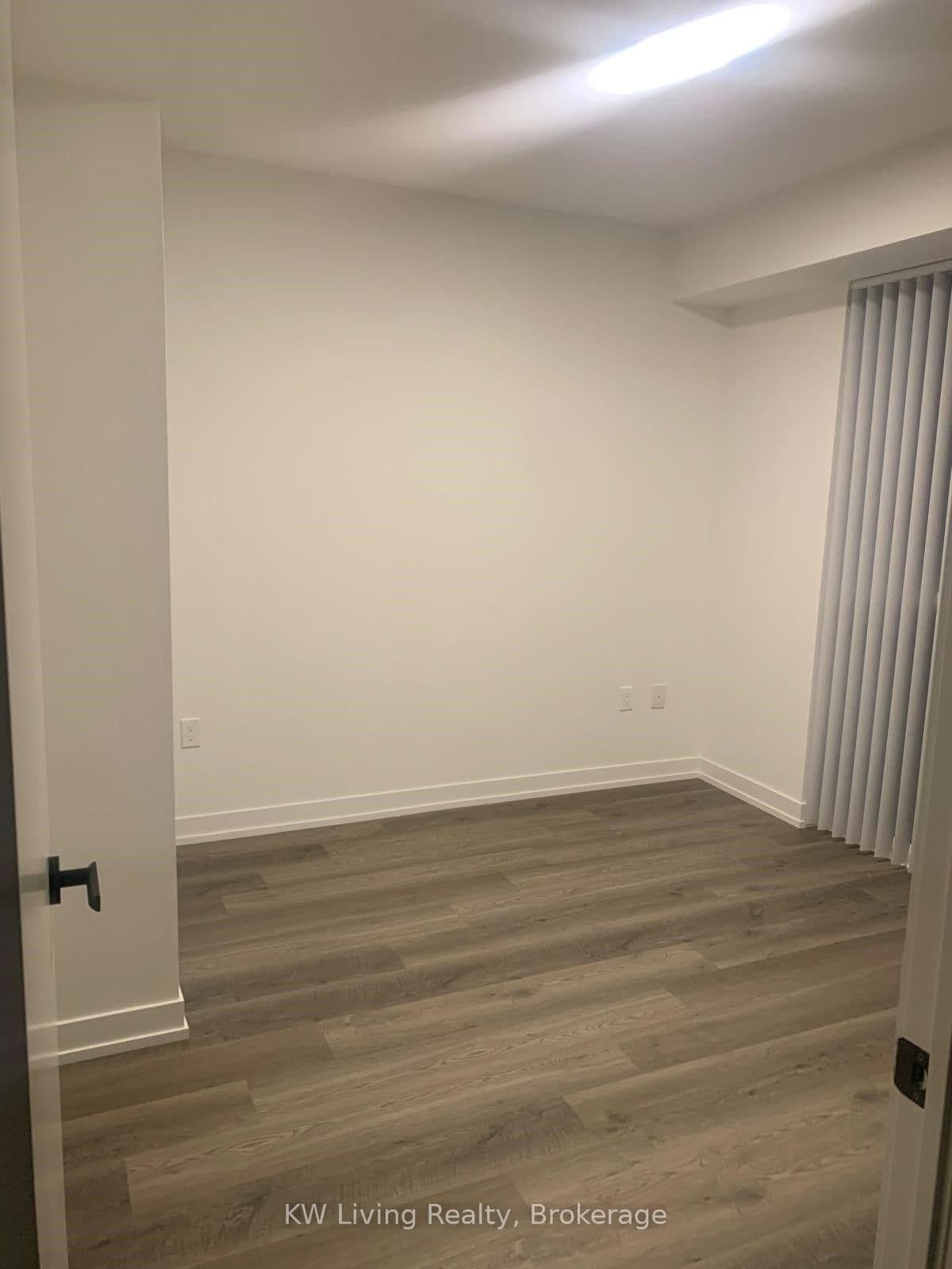 195 Commerce Street W, Unit 309 thumbnail 4