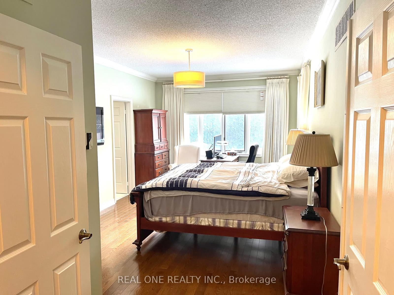 207 Kennedy Street W thumbnail 7