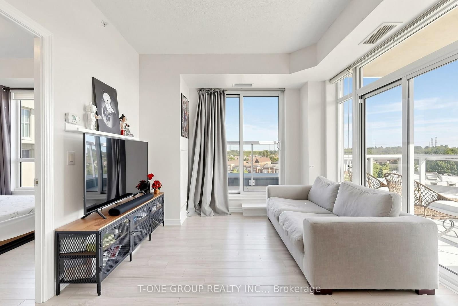 8323 Kennedy Road, Unit 508 thumbnail 2