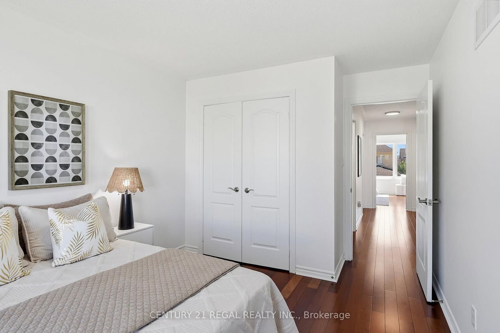 10461 Woodbine Avenue thumbnail 34