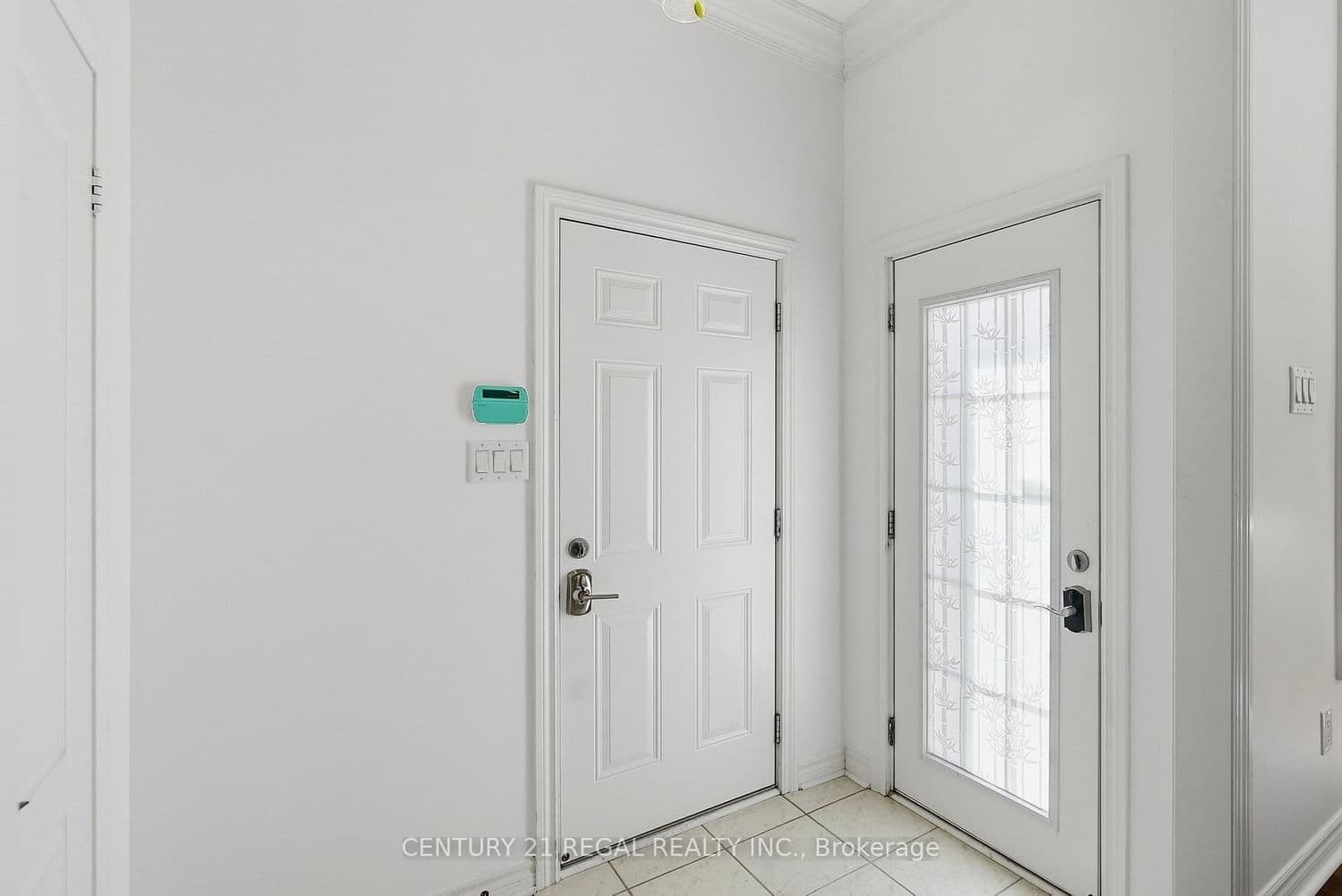 10461 Woodbine Avenue thumbnail 43