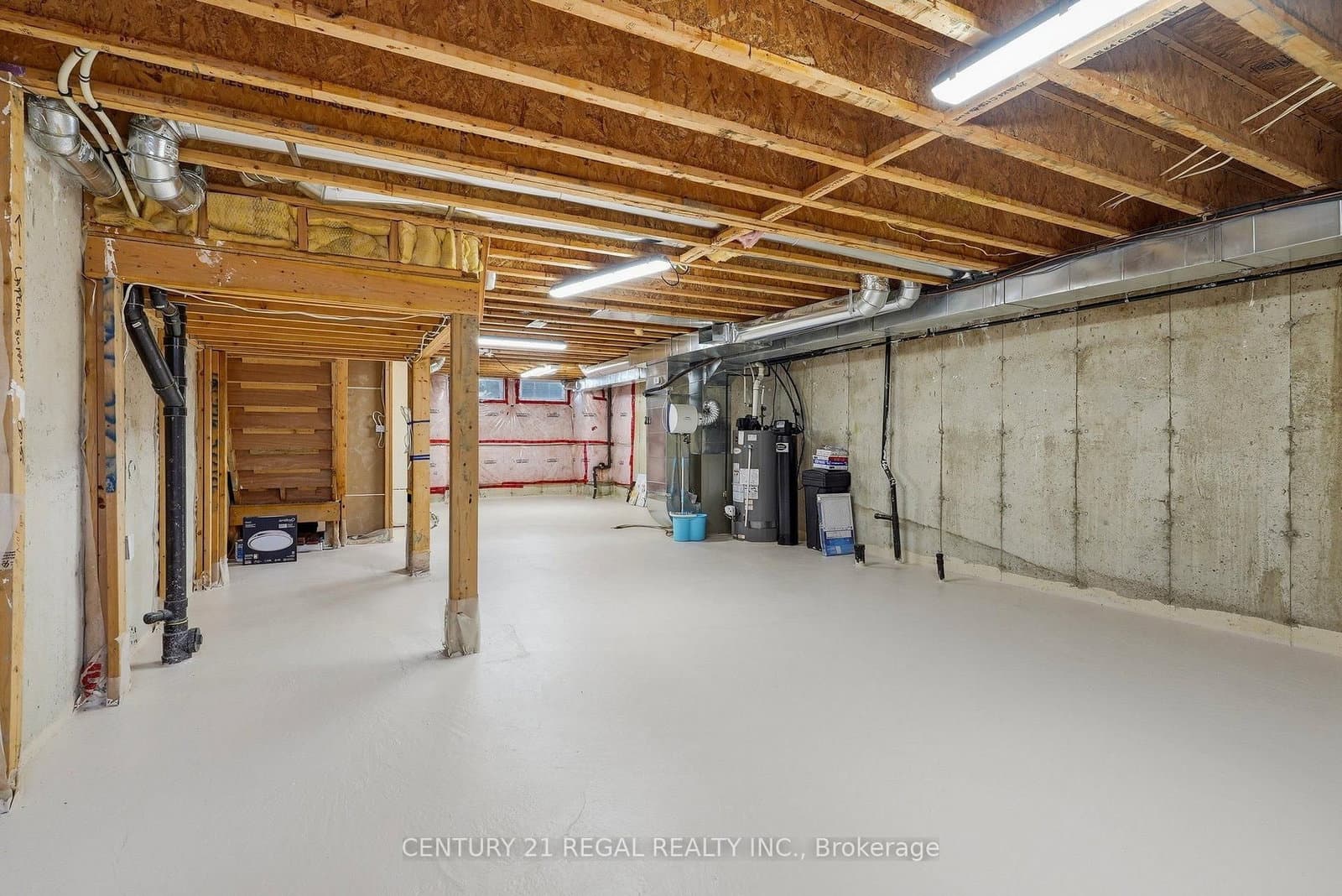 10461 Woodbine Avenue thumbnail 46