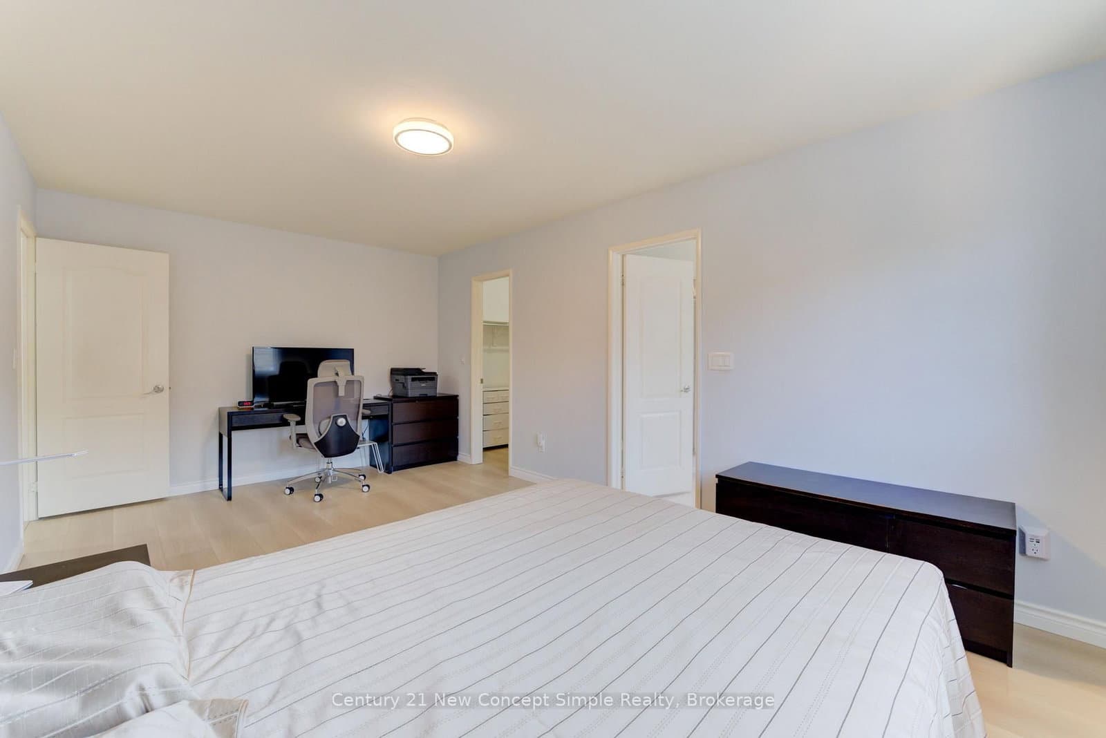 18 Castlemore Avenue thumbnail 16