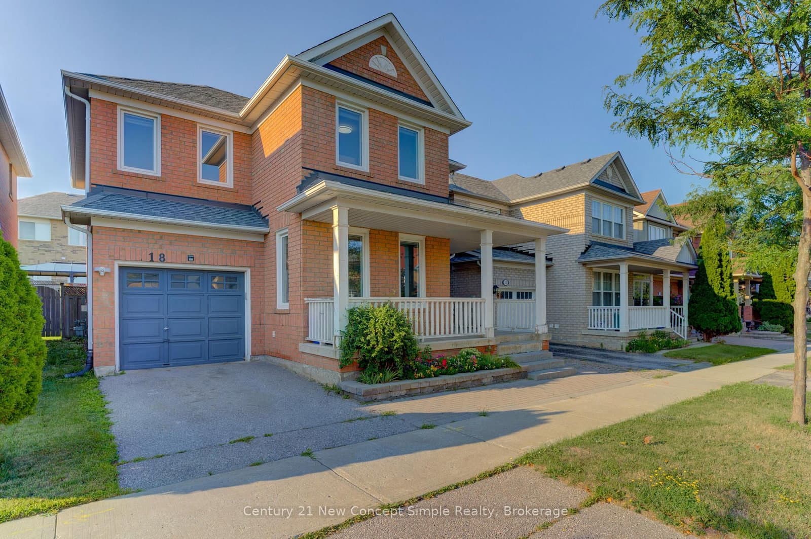 18 Castlemore Avenue thumbnail 2