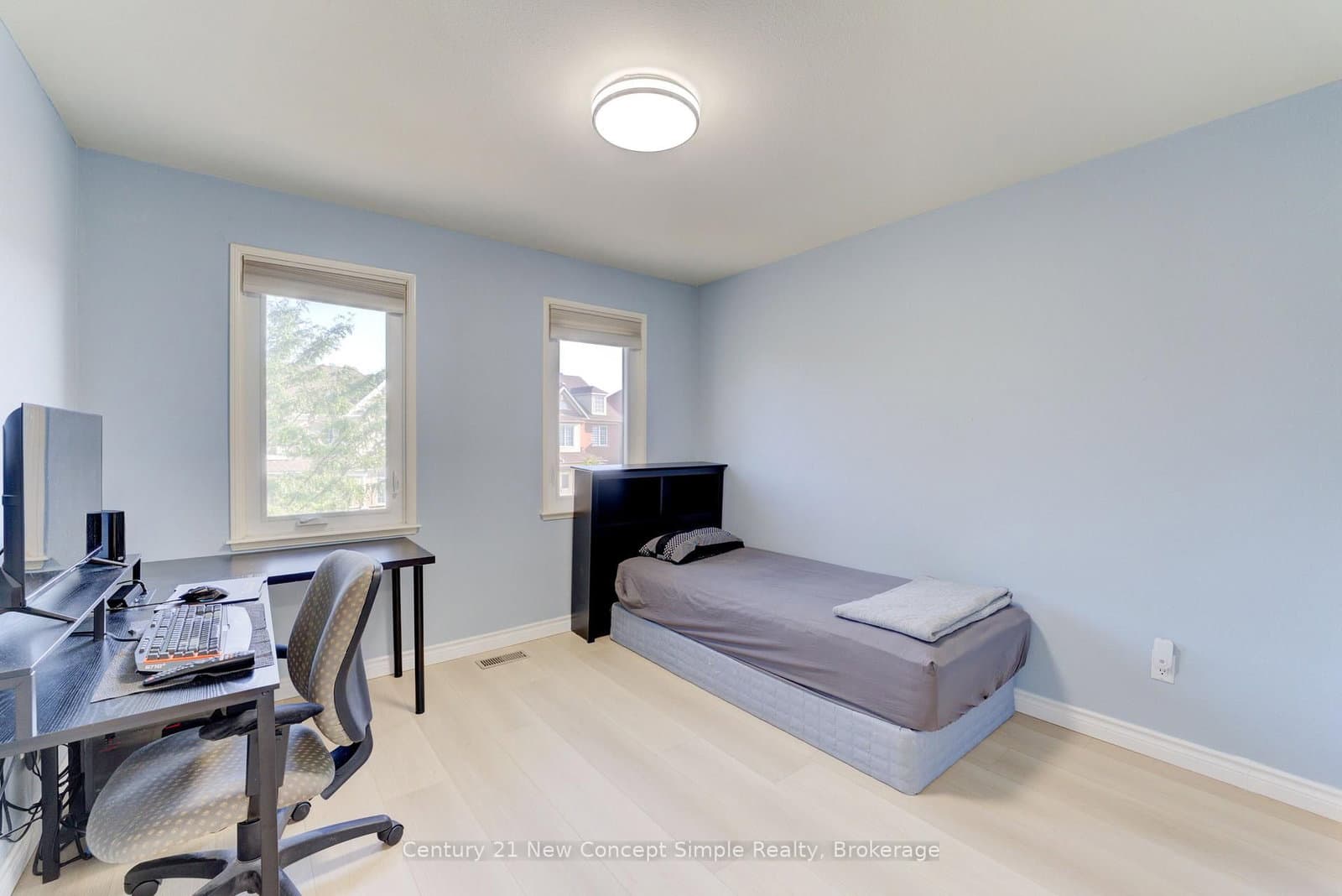 18 Castlemore Avenue thumbnail 23