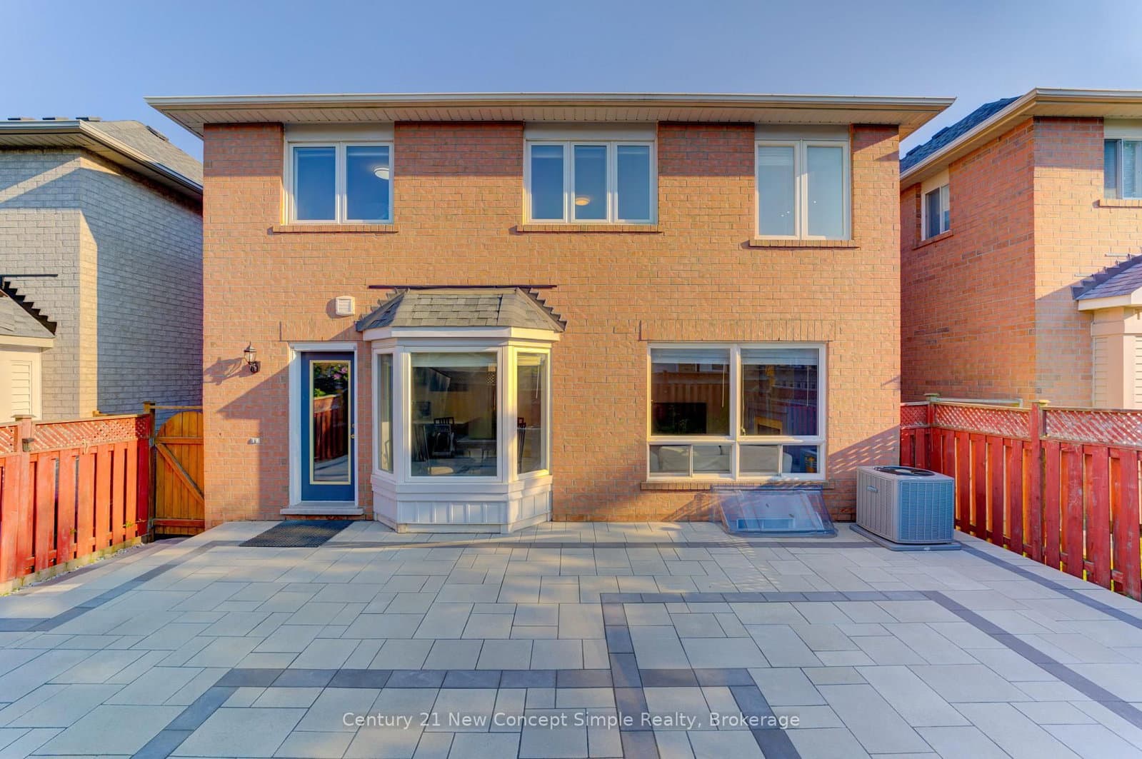 18 Castlemore Avenue thumbnail 32