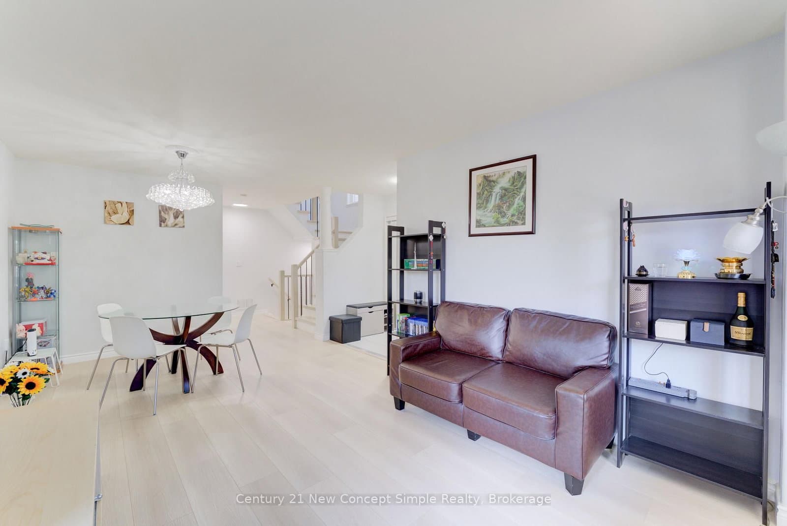 18 Castlemore Avenue thumbnail 5