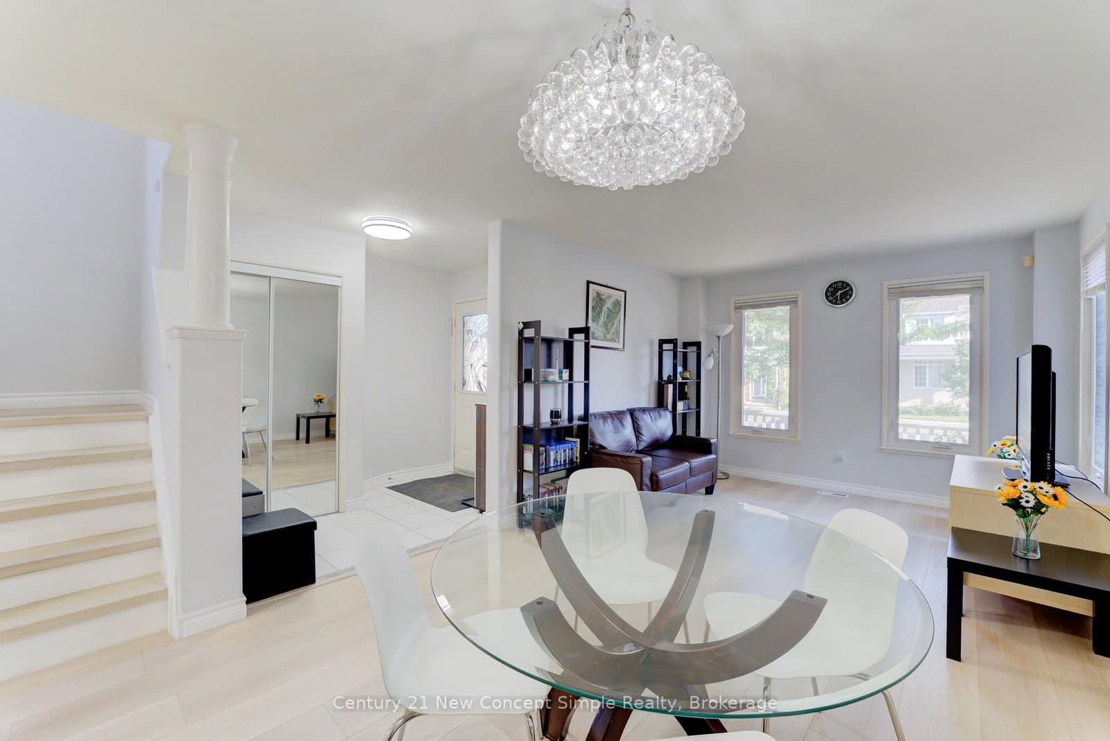 18 Castlemore Avenue thumbnail 7
