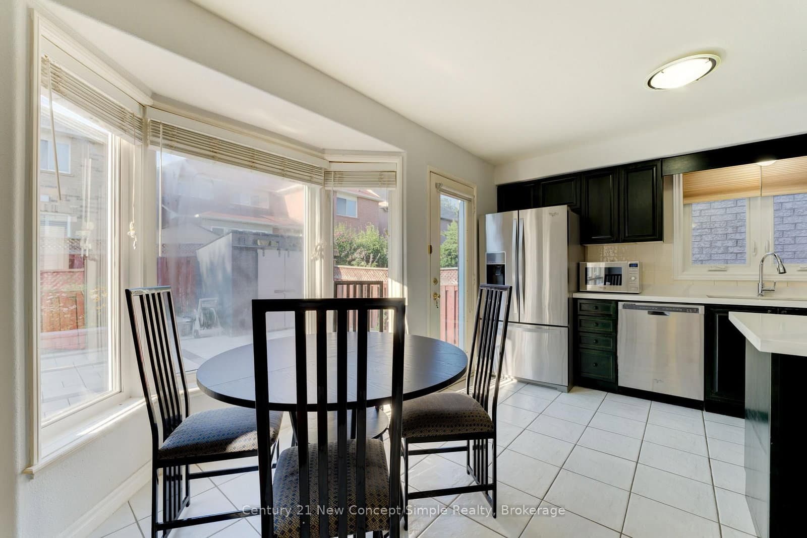 18 Castlemore Avenue thumbnail 9