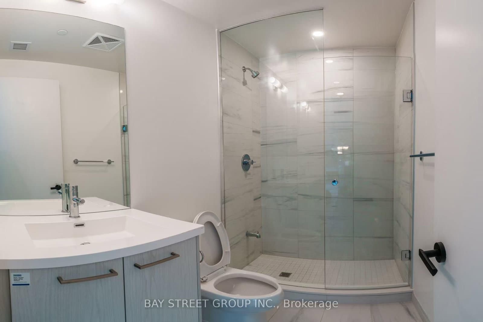 28 Interchange Way, Unit 1105 thumbnail 6