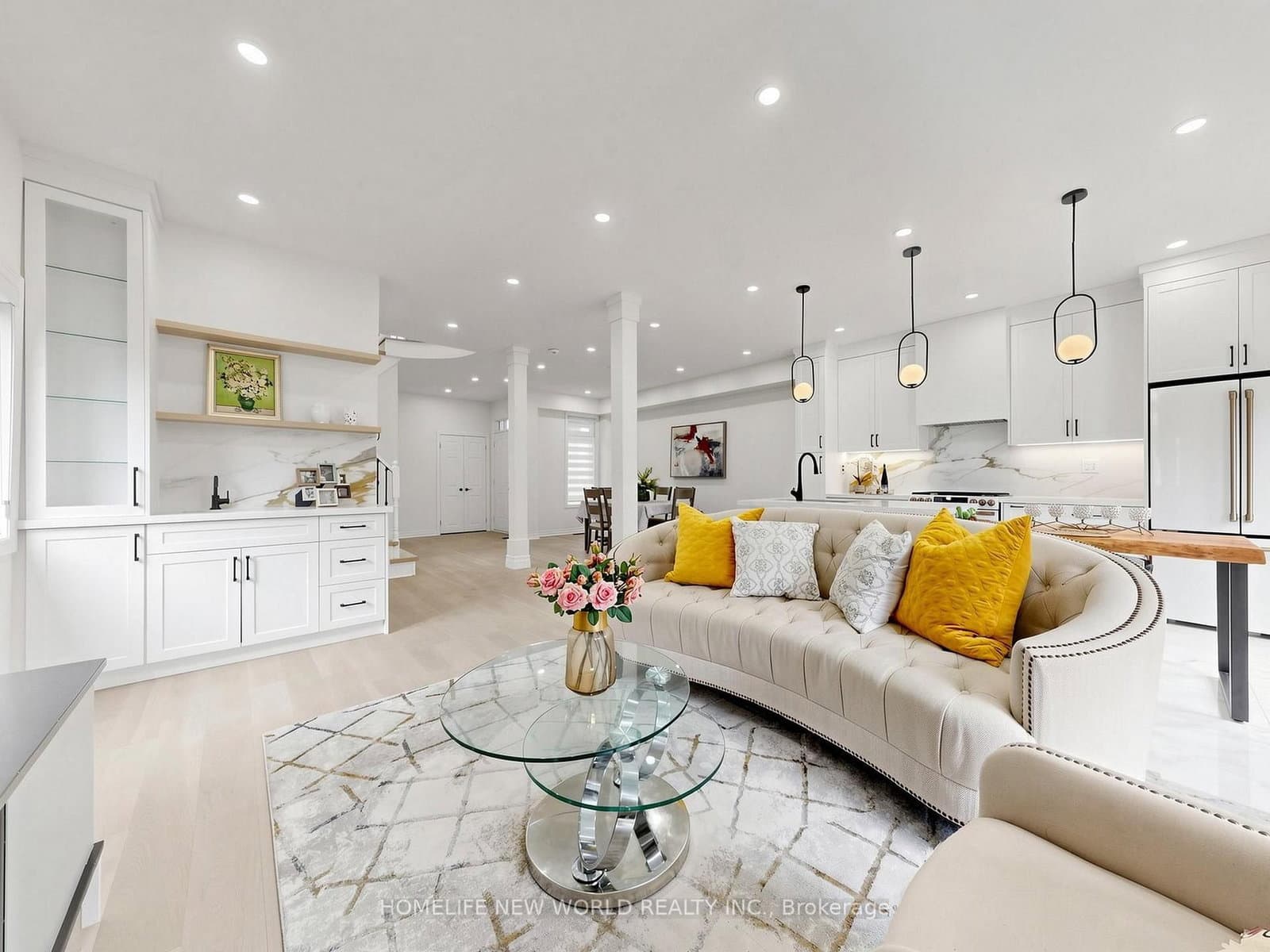 7 Monaco Crescent - Image 1