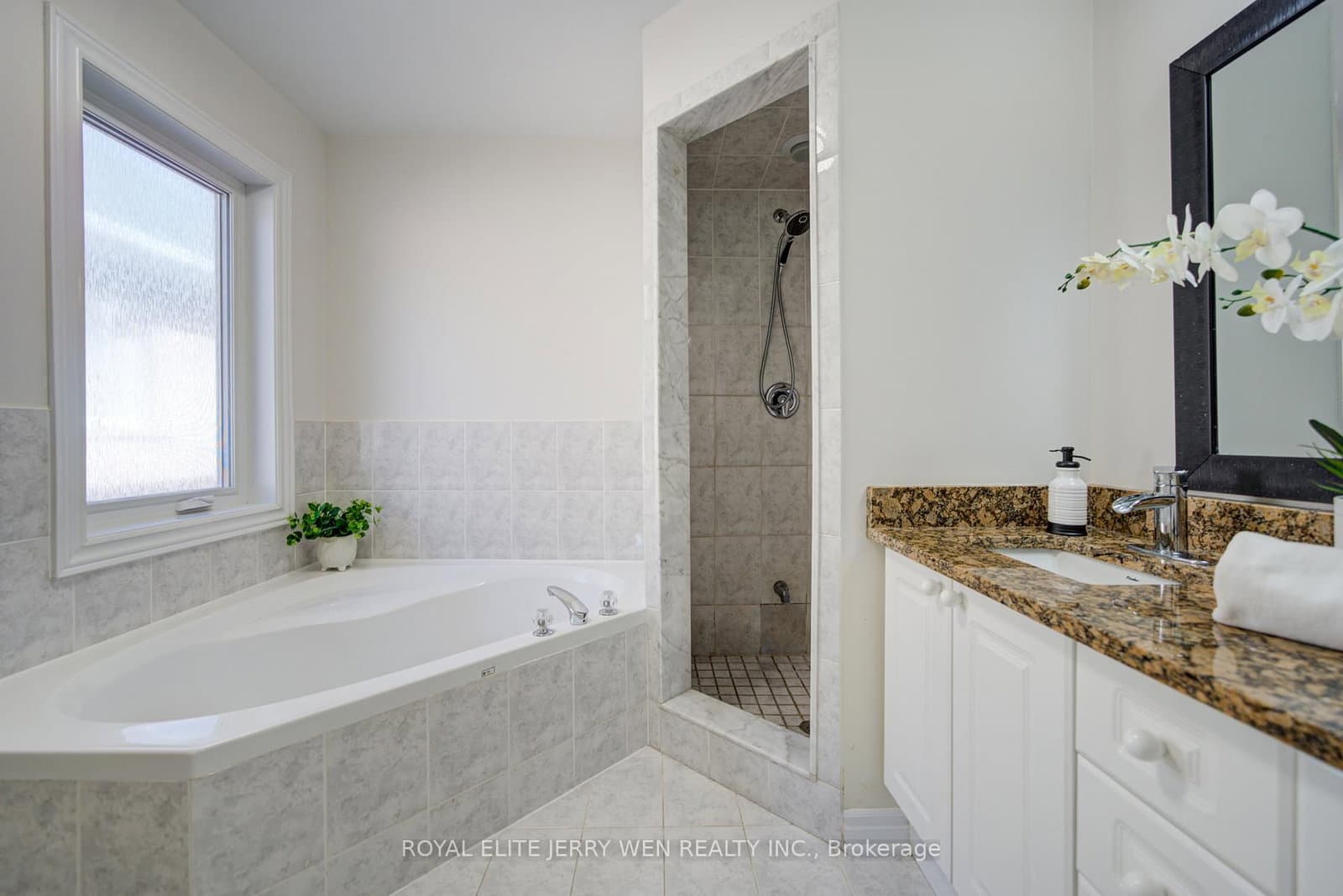 140 Frank Endean Road thumbnail 16