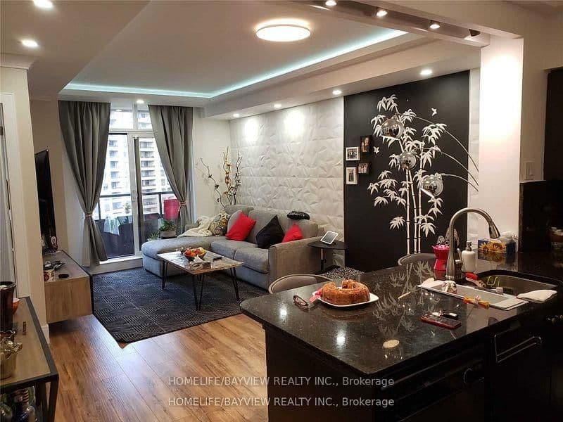 9225 jane Street, Unit 1006 thumbnail 4