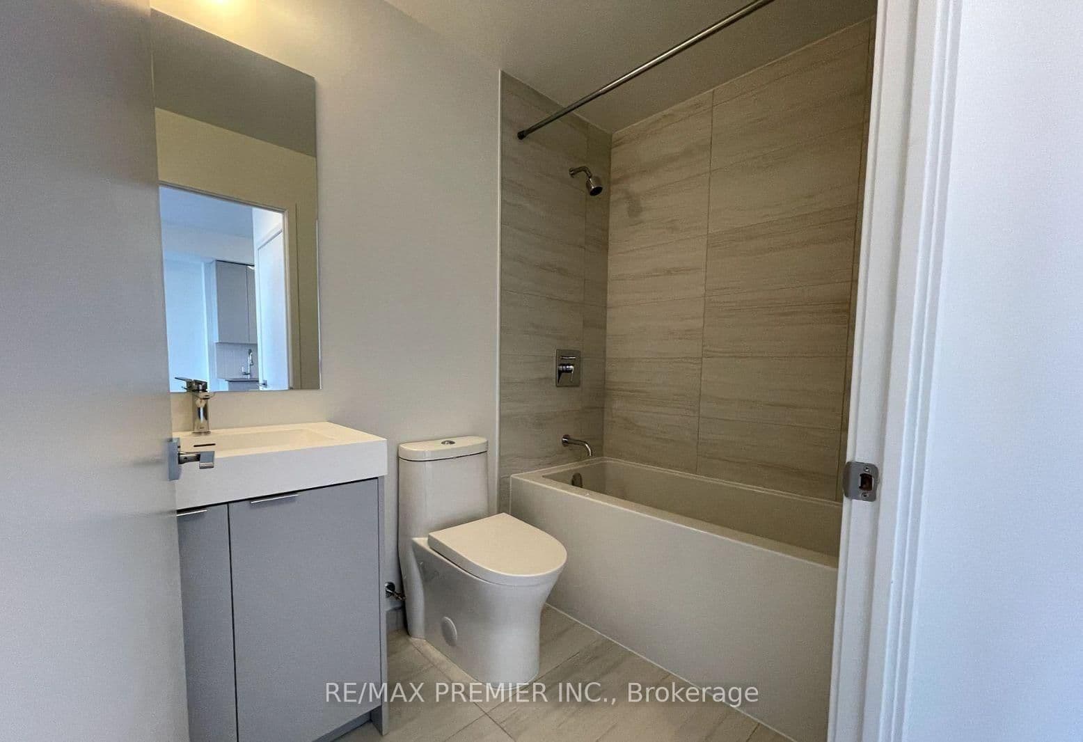 474 Caldari Road, Unit 1707 thumbnail 6