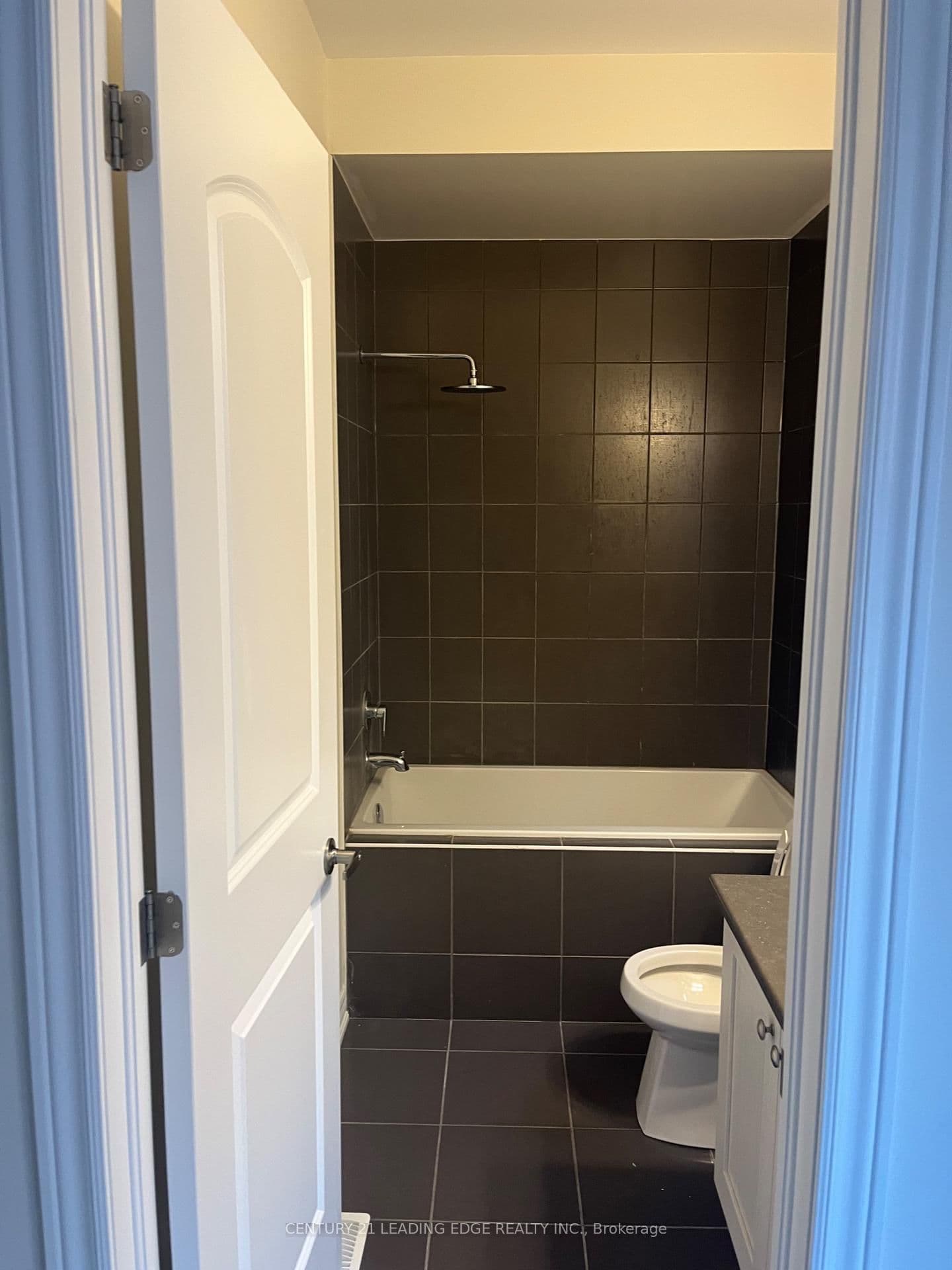 23 Boland Court, Unit 1 Bdrm Upper Level thumbnail 2