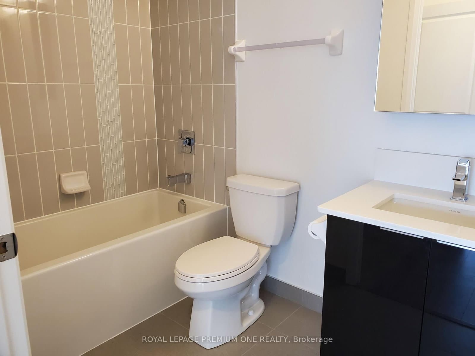 99 Eagle Rock Way, Unit 416 thumbnail 10