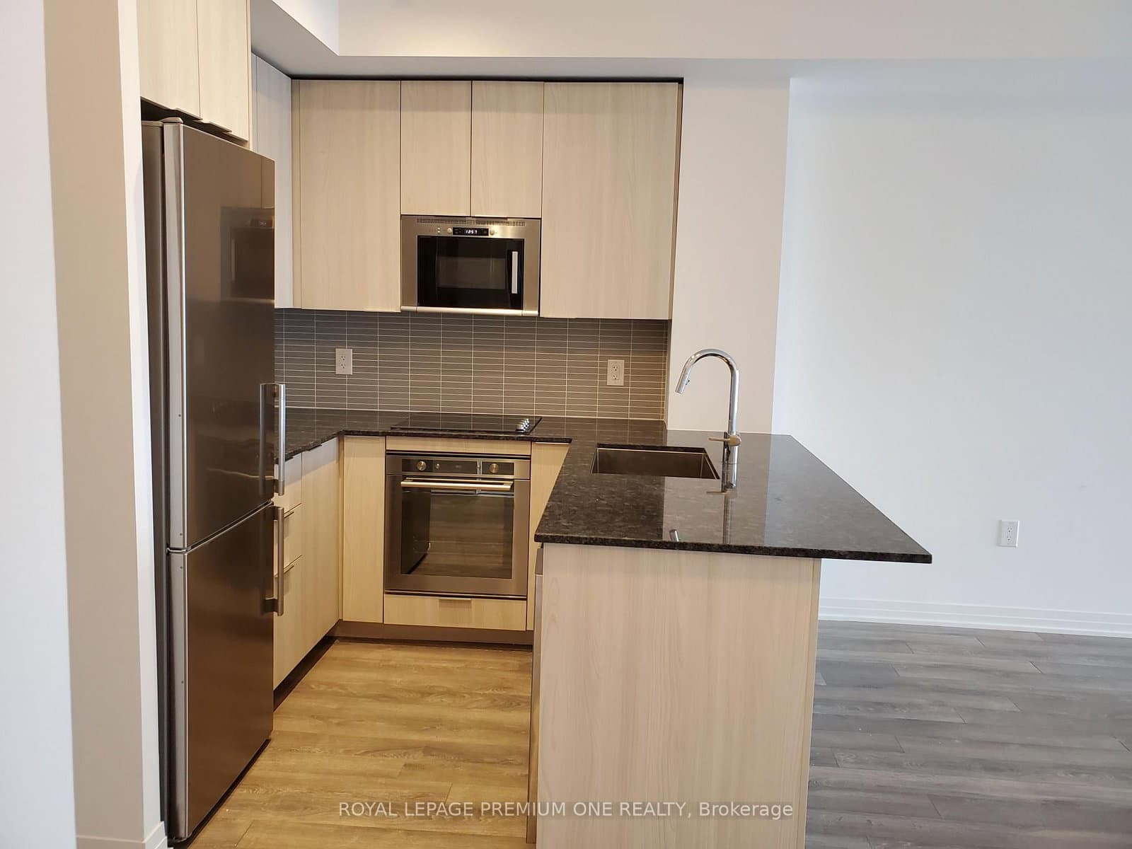 99 Eagle Rock Way, Unit 416 thumbnail 7