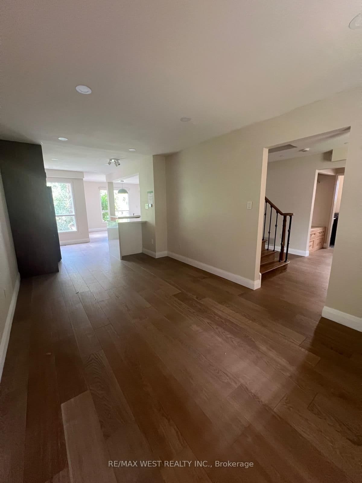 51 Moorcrest Drive thumbnail 4