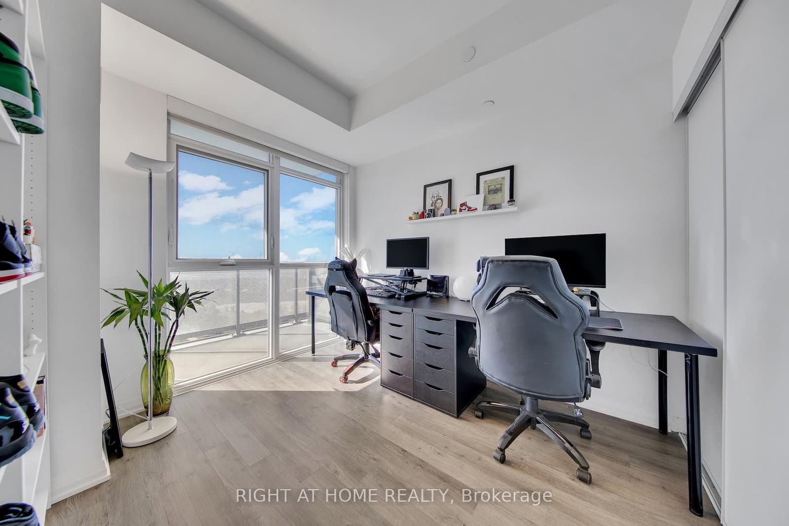 65 Oneida Crescent, Unit 903 thumbnail 11